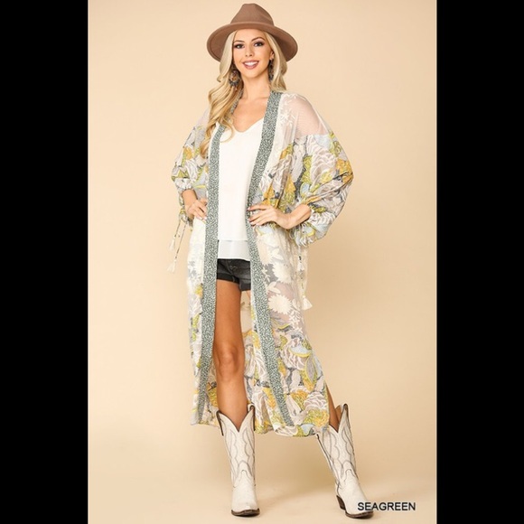 Floral print & crochet soft lace maxi kimo… - Picture 7 of 7